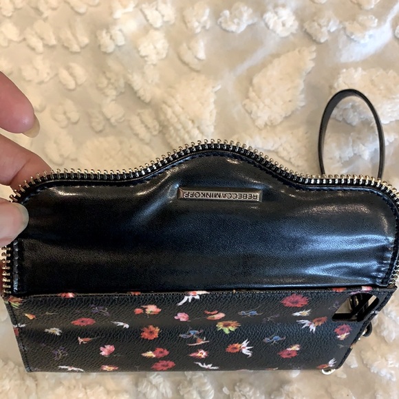 Rebecca Minkoff Magnetic Floral Iphone Clutch Case - Picture 4 of 13